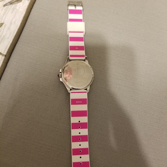 Watch - Picture 3 of 4